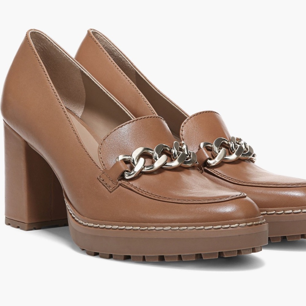 Size 7.5 Heeled Leather Loafer